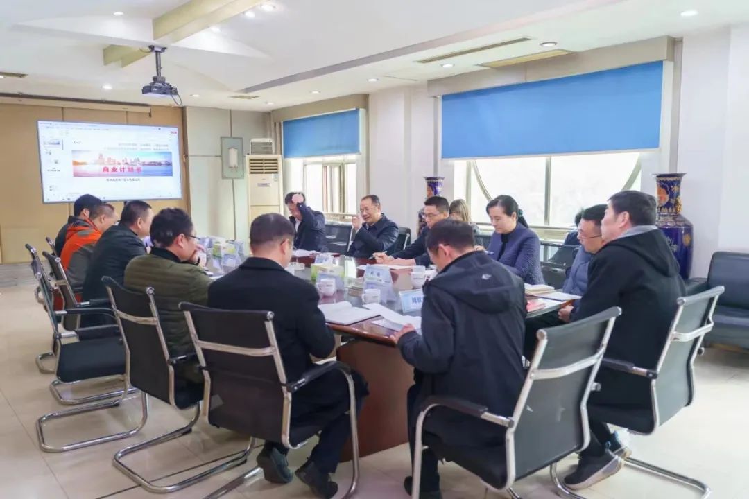 株洲市政协党组书记、主席聂方红走访调研南方阀门 株洲市政协党组书记、主席聂方红走访调研南方阀门